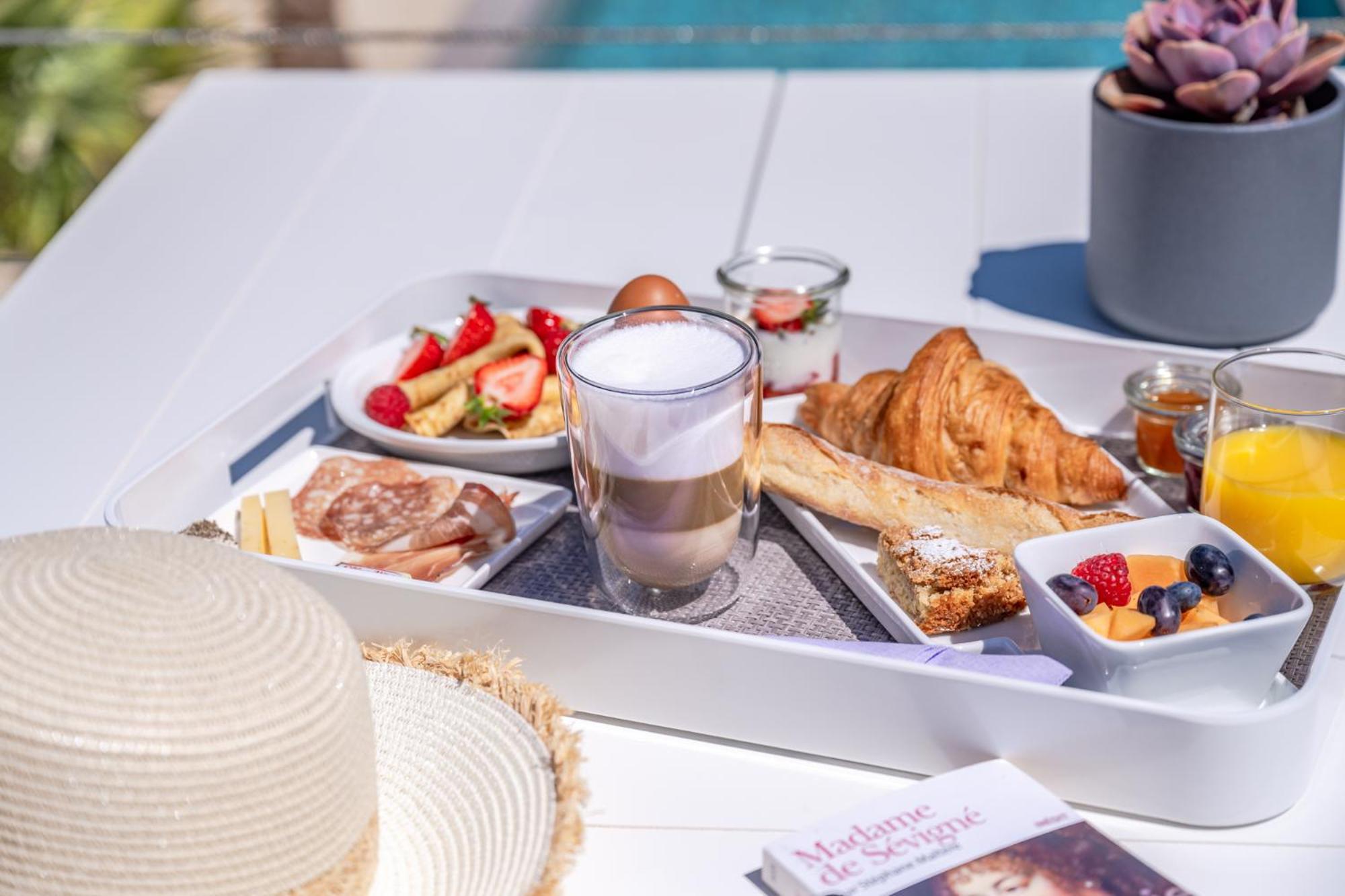 Le Pavillon M, Chambres D'Hotes De Luxe Avec Piscine & Spa Grignan Exteriér fotografie